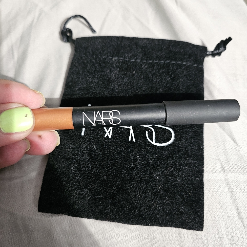Reposhing NARS Wild Ways Velvet Matte Lip Pencil